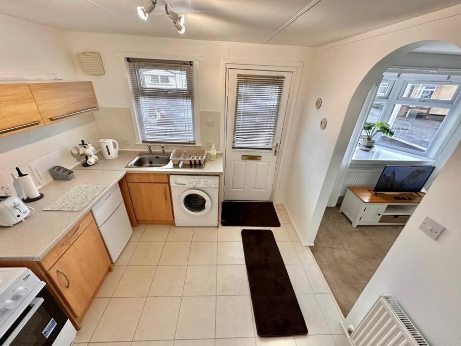 Semi-Detached 1-Bedroom Chalet Uddingston Εξωτερικό φωτογραφία